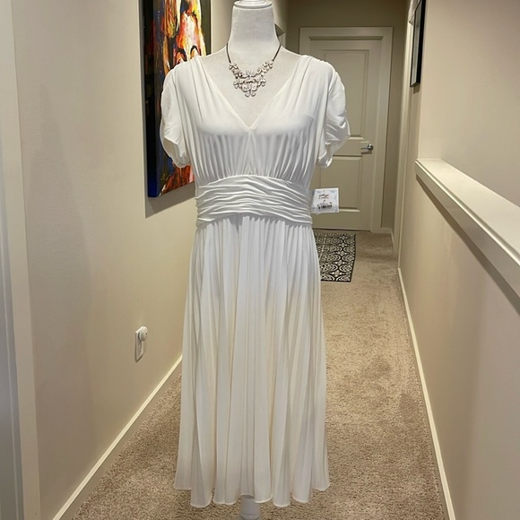 Suzi chin white dress - Picture 2 of 16